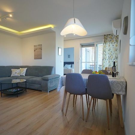 Apartment Perla Sukosan Bagian luar foto