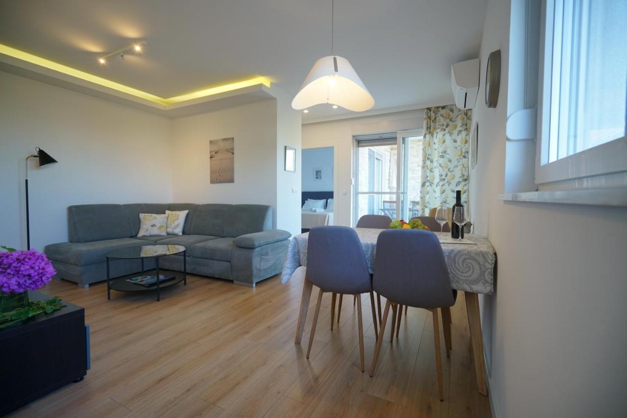 Apartment Perla Sukosan Bagian luar foto