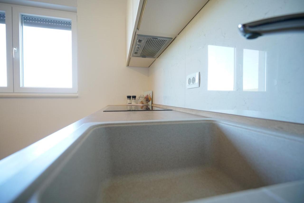 Apartment Perla Sukosan Bagian luar foto